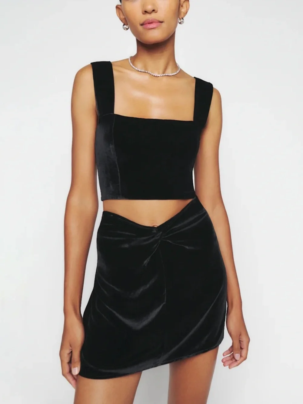 Reformation Harri Black Luxe Velvet Rayon & Silk Knotted Front Mini Skirt Sz 0